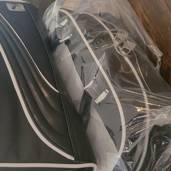 NWT!!Puma Black and White Bag - Picture 6 of 7